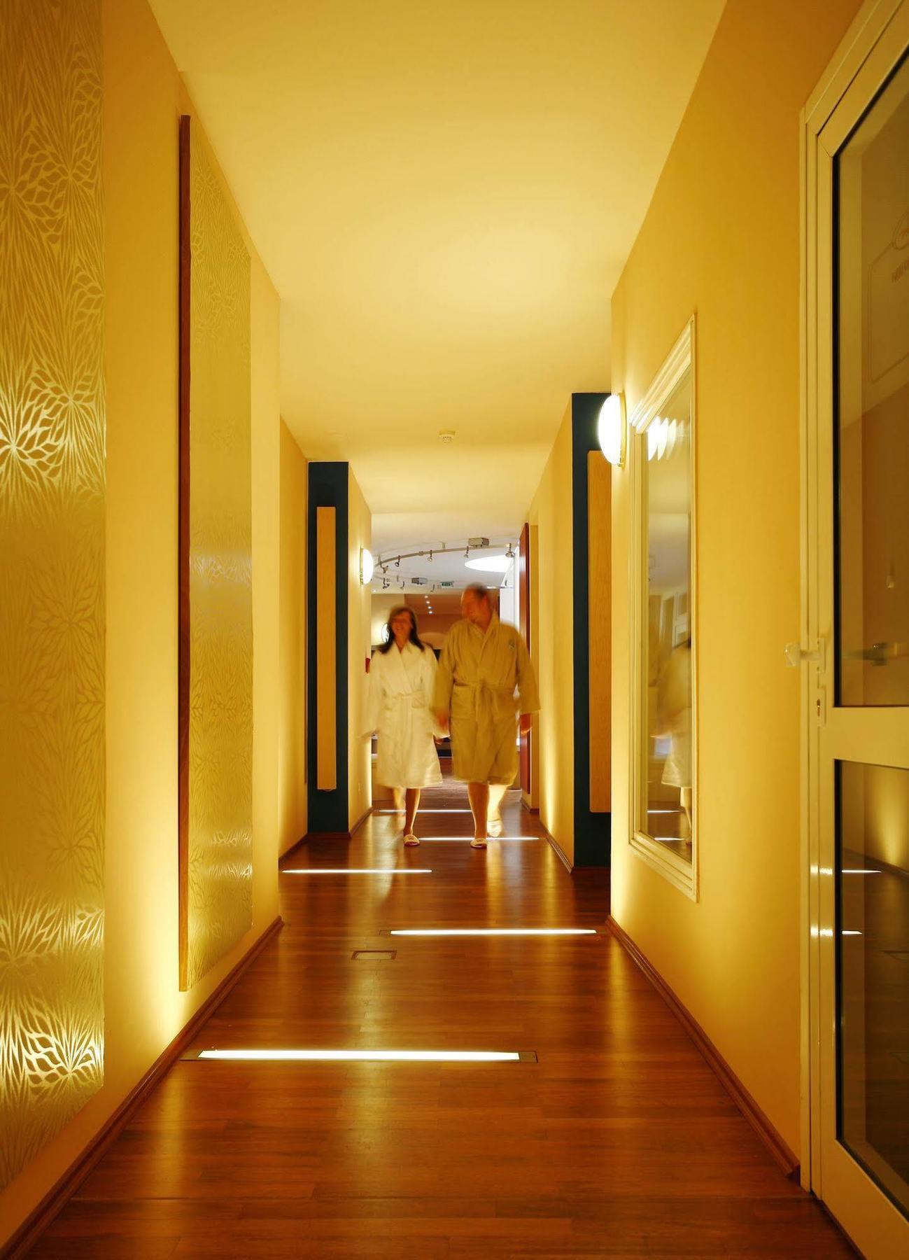 Seehotel Schloss Klink Ngoại thất bức ảnh